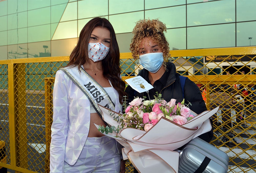 Yely Rivera greets Elle Smith